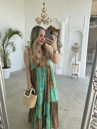 Riva Beli Lastıklı Yaka Taşlı İthal Elbise Yeşil Siyah Desenli