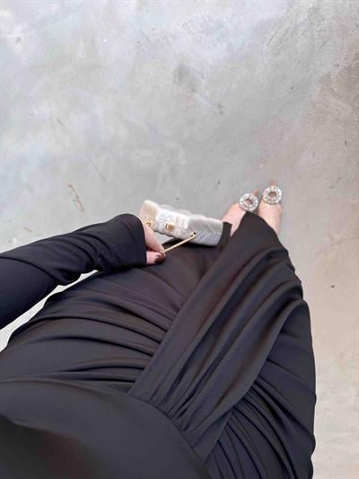 Rose Düğüm Detaylı Vatkalı Tasarım Elbise Siyah