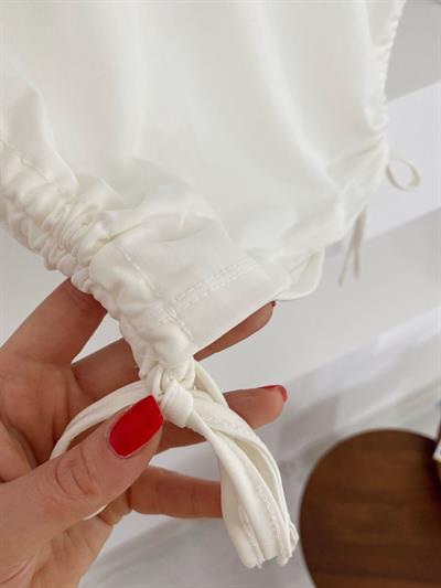 Sandy Yanı Büzgülü Bluz  Beyaz