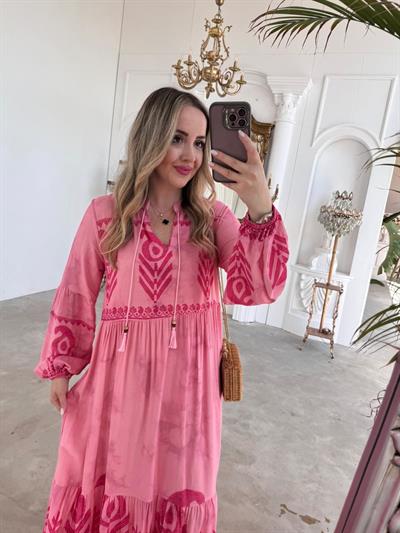 Seçil Model Pembe Desenli Elbise