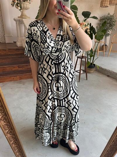 Serena Model Etnik Desenli Siyah Beyaz Elbise