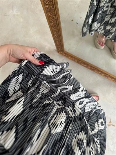 Serena Yırtmaçsiz Maxi Boy Damla Model  Siyah Renk Elbise