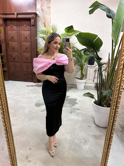 Simya Fiyonk Detaylı Tasarım Saten Elbise Siyah Pembe