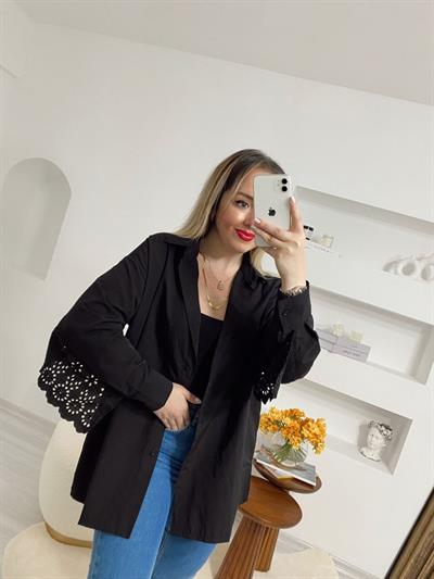 Siyah Renk Fisto Detaylı Gömlek