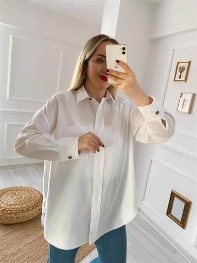 Taş Düğmeli Pamuk Kumaş Beyaz Gömlek