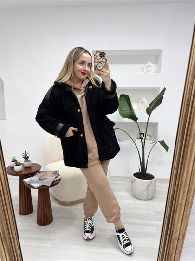 Teddy Deri Detaylı Siyah Astarlı Mont