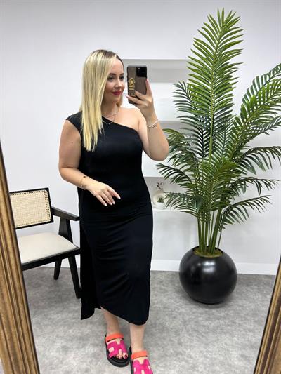 Tek Kol Arkası Yarasa Detaylı Siyah Elbise