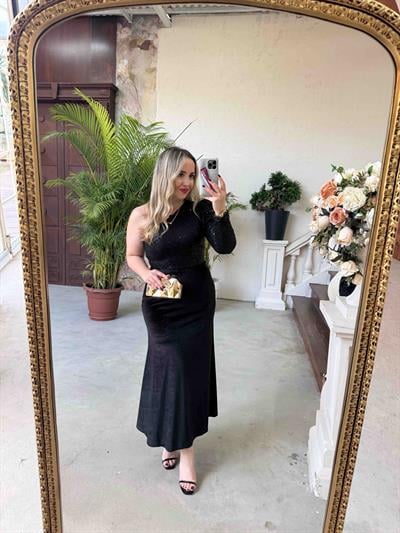 Tek Kol Payet Detaylı Kadife Elbise Siyah