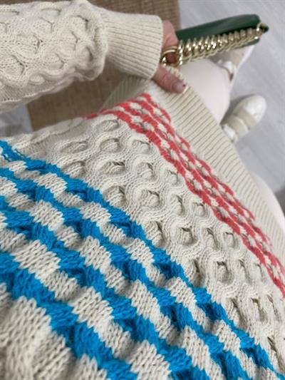 Twist Model Ekru Çizgi Kazak