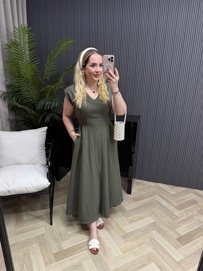 Vatkalı Beli Lastikli Müslin Kumaş Elbise Haki