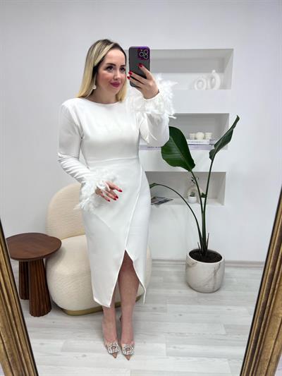 Vatkalı Cindy Tüy Detaylı Tasarım Elbise Beyaz
