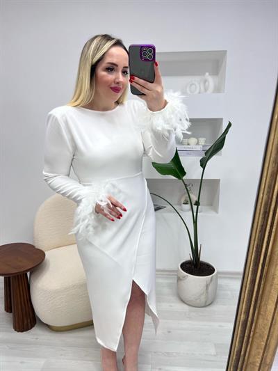 Vatkalı Cindy Tüy Detaylı Tasarım Elbise Beyaz