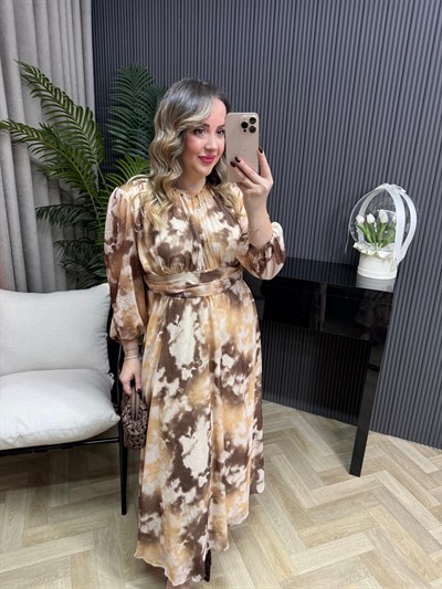 Vatkalı Desenli Şifon Elbise Çok Renkli