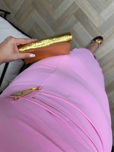 Vatkalı Gold Detaylı Kalem Elbise Pembe