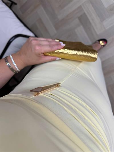 Vatkalı Gold Detaylı Kalem Elbise Sarı