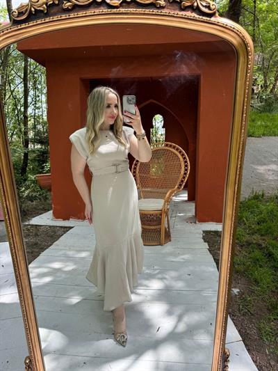 Vatkalı Modal Kumaş Kemerli Ekru Elbise