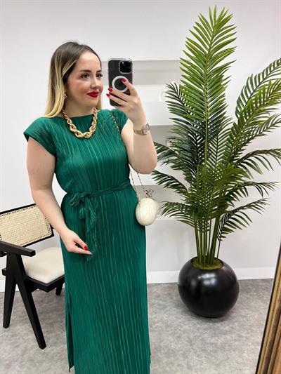 Vatkalı Pilise Kumaş Kuşaklı Elbise Zümrüt Yeşil