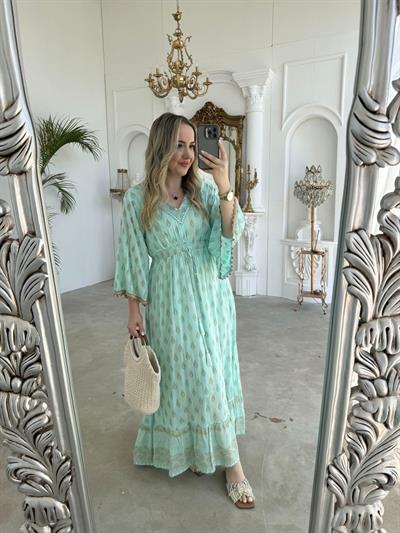 Yaka İşleme Detaylı İspanyol Kol İthal Elbise Mint Yeşili