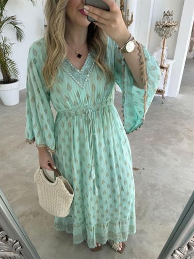 Yaka İşleme Detaylı İspanyol Kol İthal Elbise Mint Yeşili