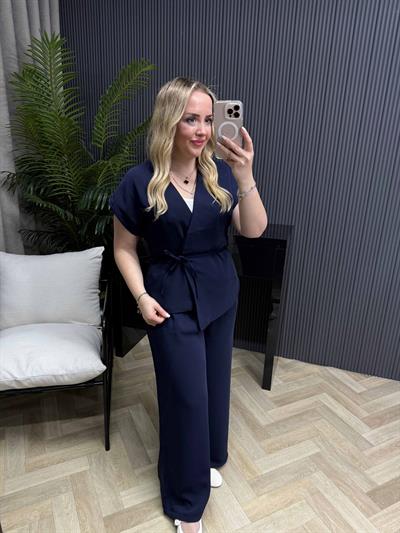 Yelekli Kuşaklı Palazzo Pantolonlu Takım Lacivert