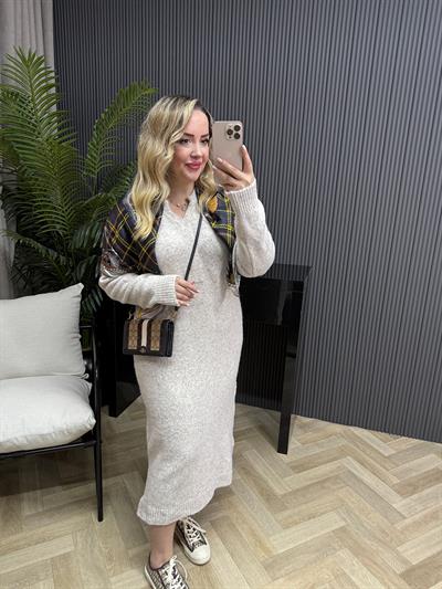 Yumoş Dokuda Triko Elbiseler Ekru