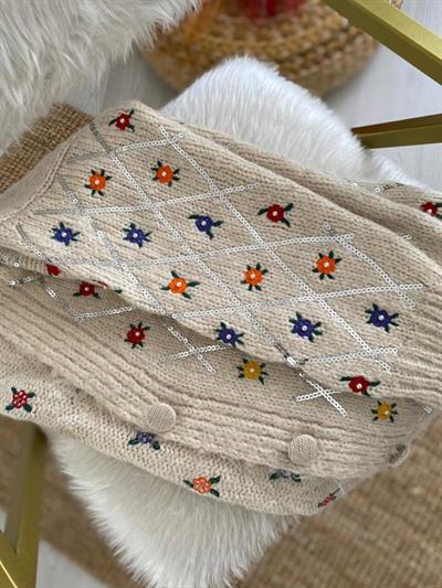 Orj Marka Özel Nakış İşlemeli Hirka