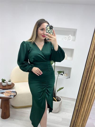 Zümrüt Renk Özel Tasarım Saten Elbise