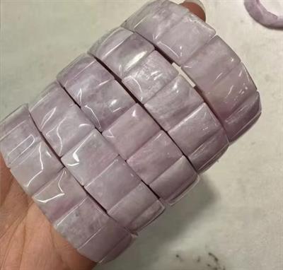 Kunzit Doğaltaş Roleks ( Rolex ) Özel Kesim Bileklik ( 7 Adet Yılancık Taşı Hediyeli )