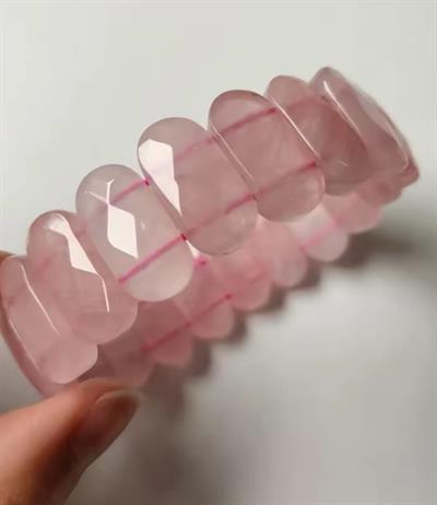Pembe Kuvars Doğaltaş Roleks ( Rolex ) Özel Kesim Bileklik ( 5 Adet Yılancık Taşı Hediyeli )