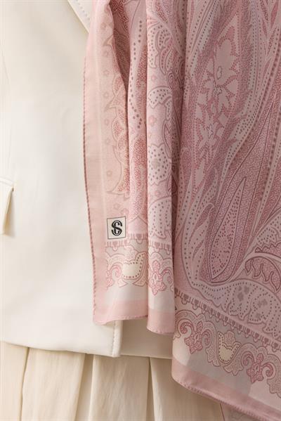 Lorien Pink