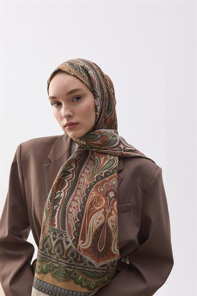 Narya Brown