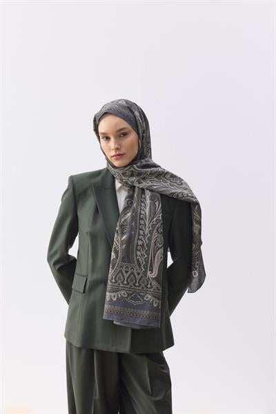 Narya Gray