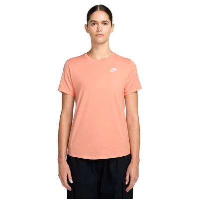 Nike Sportswear Club Essential Kadın T-shirt - DX7902