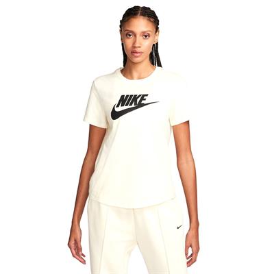 Nike Sportswear Club Kadın Günlük Stil T-Shirt - DX7906