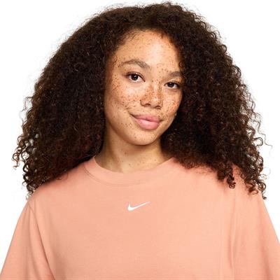 Nike Sportswear Kadın Günlük Stil T-Shirt - FD4149