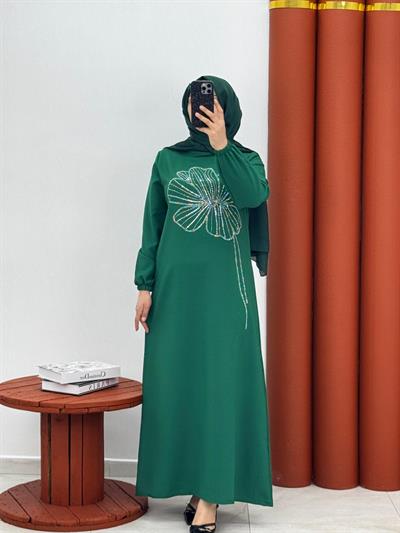 098 Krep kumaş elbise taşlı yeşil