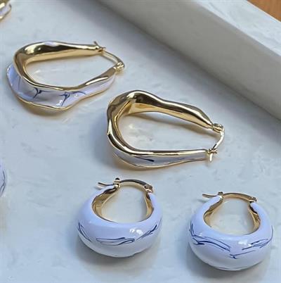 Altın Kaplama Beyaz-Mavi Mineli Oval Tasarım Küpe