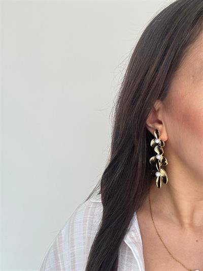 Altın Kaplama Çiçek Sallantılı Küpe