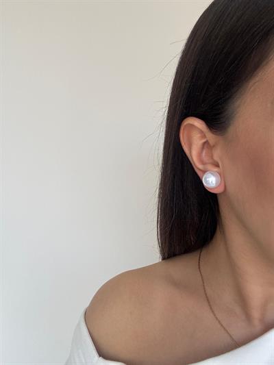 Altın Kaplama Çift Taraflı Kullanılabilen İncili Kelebek Küpe