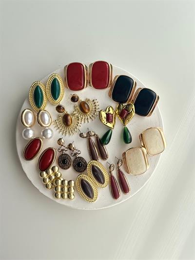 Altın Kaplama Marka Model Gold Bombeli Kare Küpe