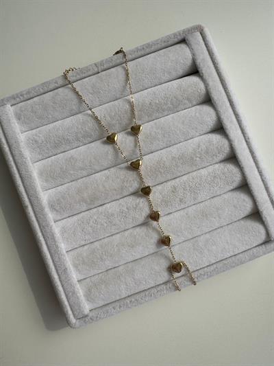 Çelik Bombeli Kalp Detaylı Şahmeran