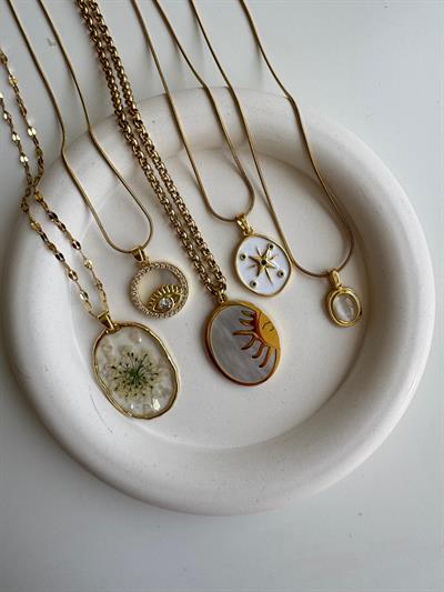 Çelik Çiçek Detaylı Şeffaf Kolye