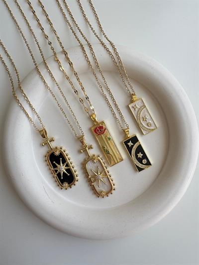 Çelik Gül Detaylı Dikdörtgen Plaka Kolye