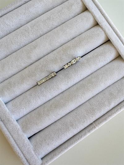 Çelik Dikdörtgen Taşlı Silver Küpe