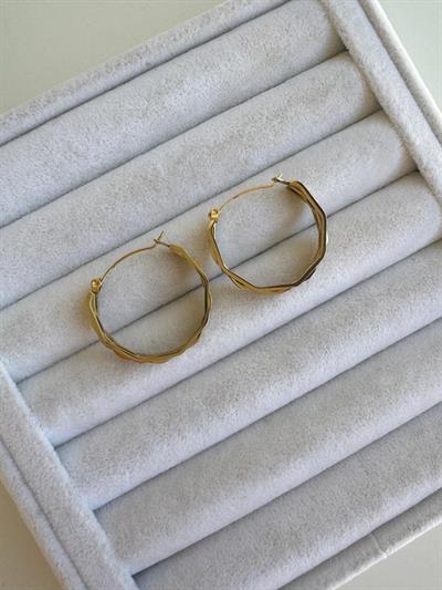 Çelik Köşegen Küpe