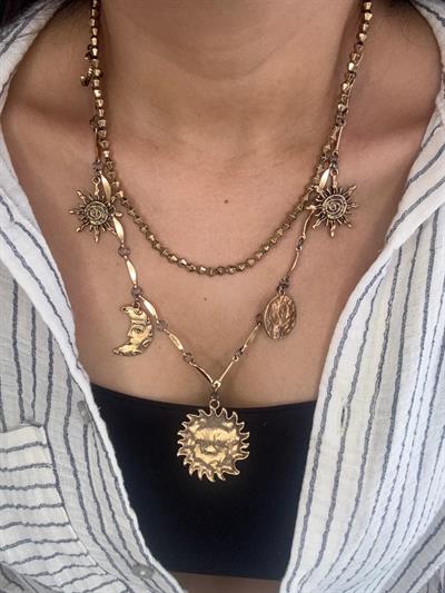 Charmlı İkili Marka Güneş Kolye