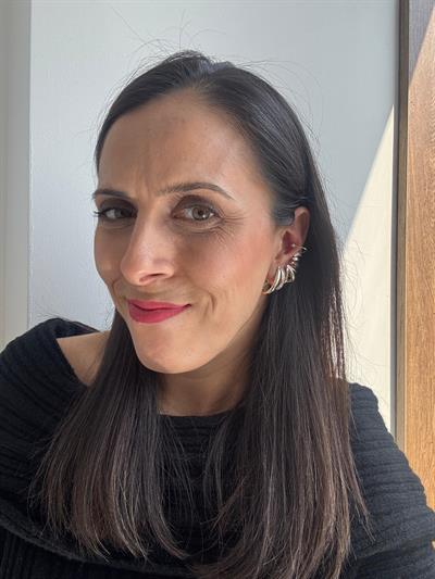 Çoklu Görünümlü Küpe (sağ kulak uyumludur)