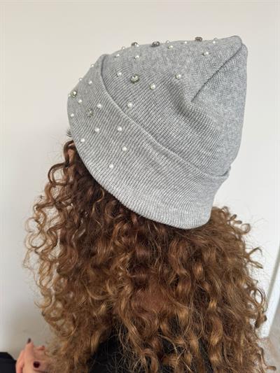 İncili Taşlı Gri Bere