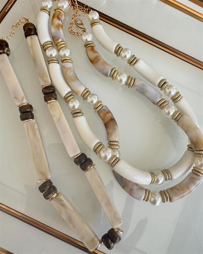 Kemik Kahve Boru Detaylı Kolye