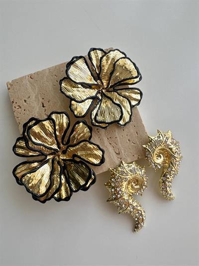 Marka Model Gold Taşlı Küpe